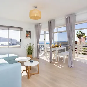 https://home2book-beachfront-designviews-los-cristianos.tenerifehoteles.net