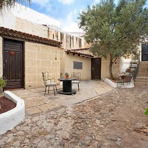 https://casa-el-arico.tenerifehoteles.net