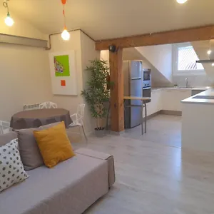 https://apt-apartamento-de-diseno-moderno-y-acogedor-2.bilbaohotelsspain.com